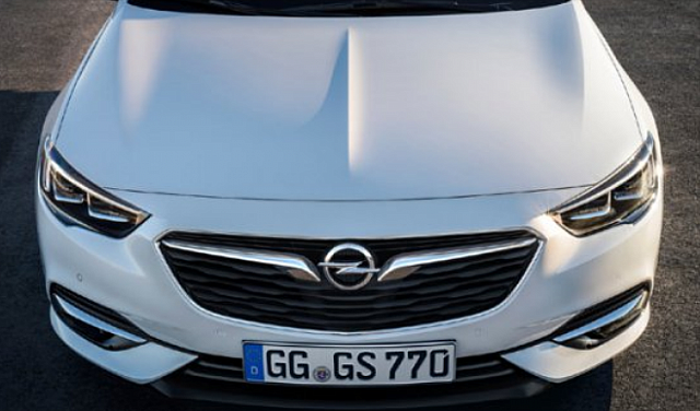 2017-03-03 06 45 28-Opel Insignia Country Tourer 2017 cazado por primera vez - Autobild.es