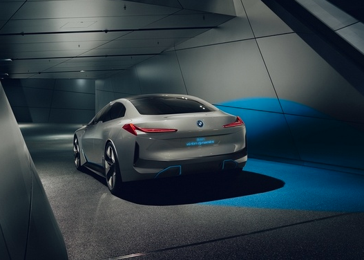 2017-09-12 10 02 13-BMW i Vision Dynamics ( Bildergalerie Bilder ) - Automobilwoche.de - das Bookm