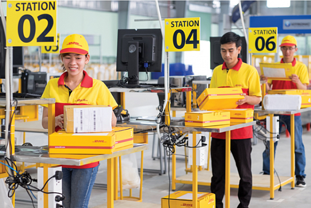 2017-09-29 11 27 23-FROM MAGAZINE The changing landscape of logistics in e-commerce era Air Cargo