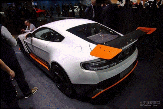 Aston Martin3