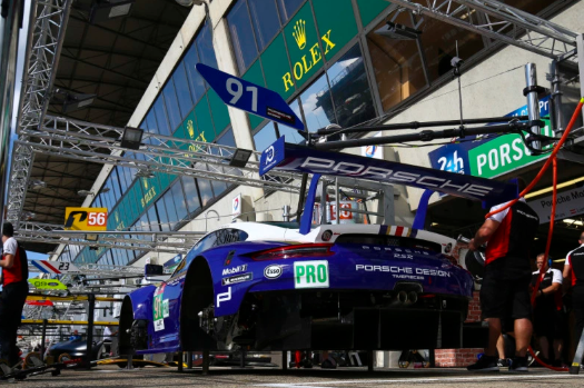 FireShot Capture 20 - Porsche edges Ford in GTE-Pro at Test - https racer.com 2018 06 03 porsc