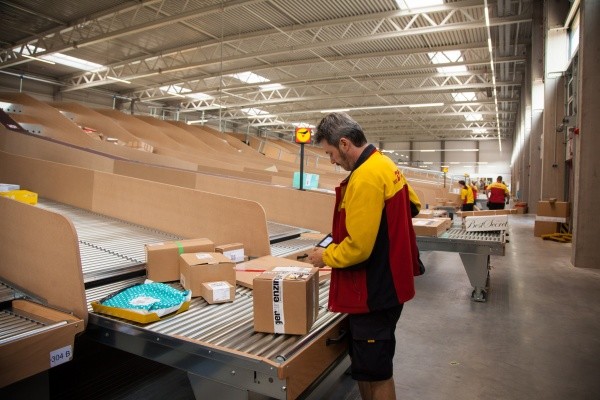 dhlzustellbasisankow601-600x400