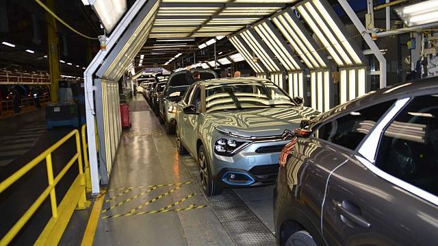 screenshot-cdn.motor1.com-2020.12.02-12 50 07