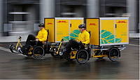 2017-03-03 11 39 32-DHL testet elektrifizierte Lastenfahrräder mit Containerboxen in Frankfurt - eco