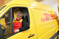 2017-04-20 11 39 37-Chemillé. Le transporteur DHL trace sa route Courrier de l'Ouest