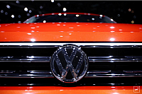 FireShot Capture 255 - Volkswagen pushes battery partners to build Gigafactories - Reuters - uk.reuters.com
